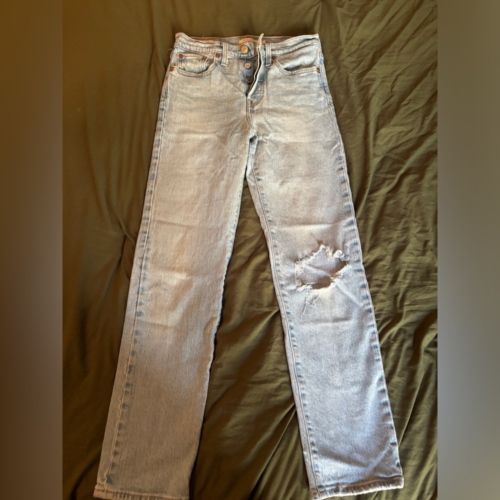Size 25 LEVIS Wedgie Straight